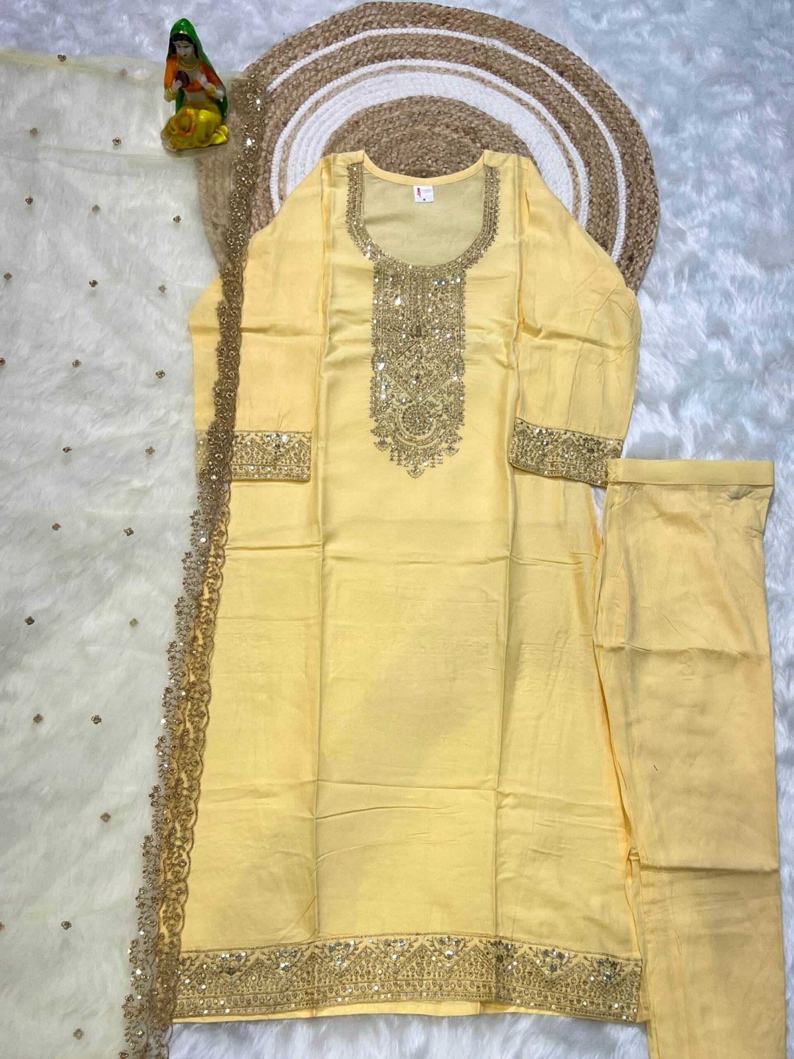 Elegant Straight Kurti Pant Dupatta Set - Image 2