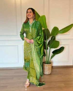 💃🏻 Presenting Beautiful Heavy quality Chinon Silk Fabric designer festive wear kurti pant and duppta with Embroidery, Sequence & Zari Work with lining