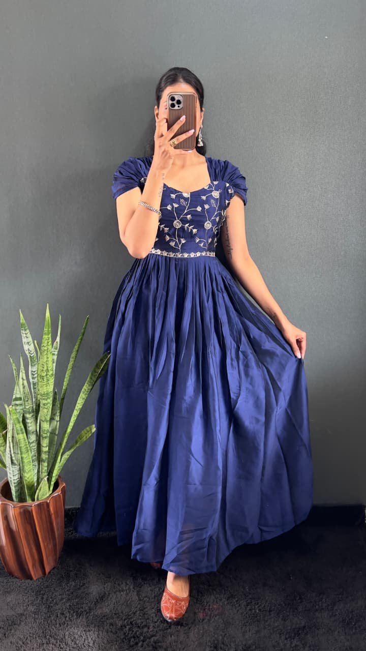 ✨Real Modelling Shoot – Gorgeous Gown ✨ - Image 3