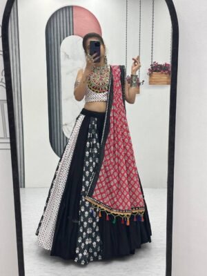 🥢💃🏿👗💌AK Creation is Launching Navratri Special Lehenga Choli With 8 Meter Heavy Flair 👗💌🥢💃🏿