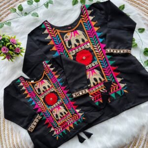 Alternative view of Navarathri  Special Top Combo👗