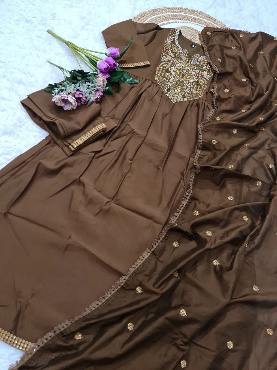 HEAVY VISCOSE CHANDER WITH SEQUENCE EMBROIDERY WORK - Image 2