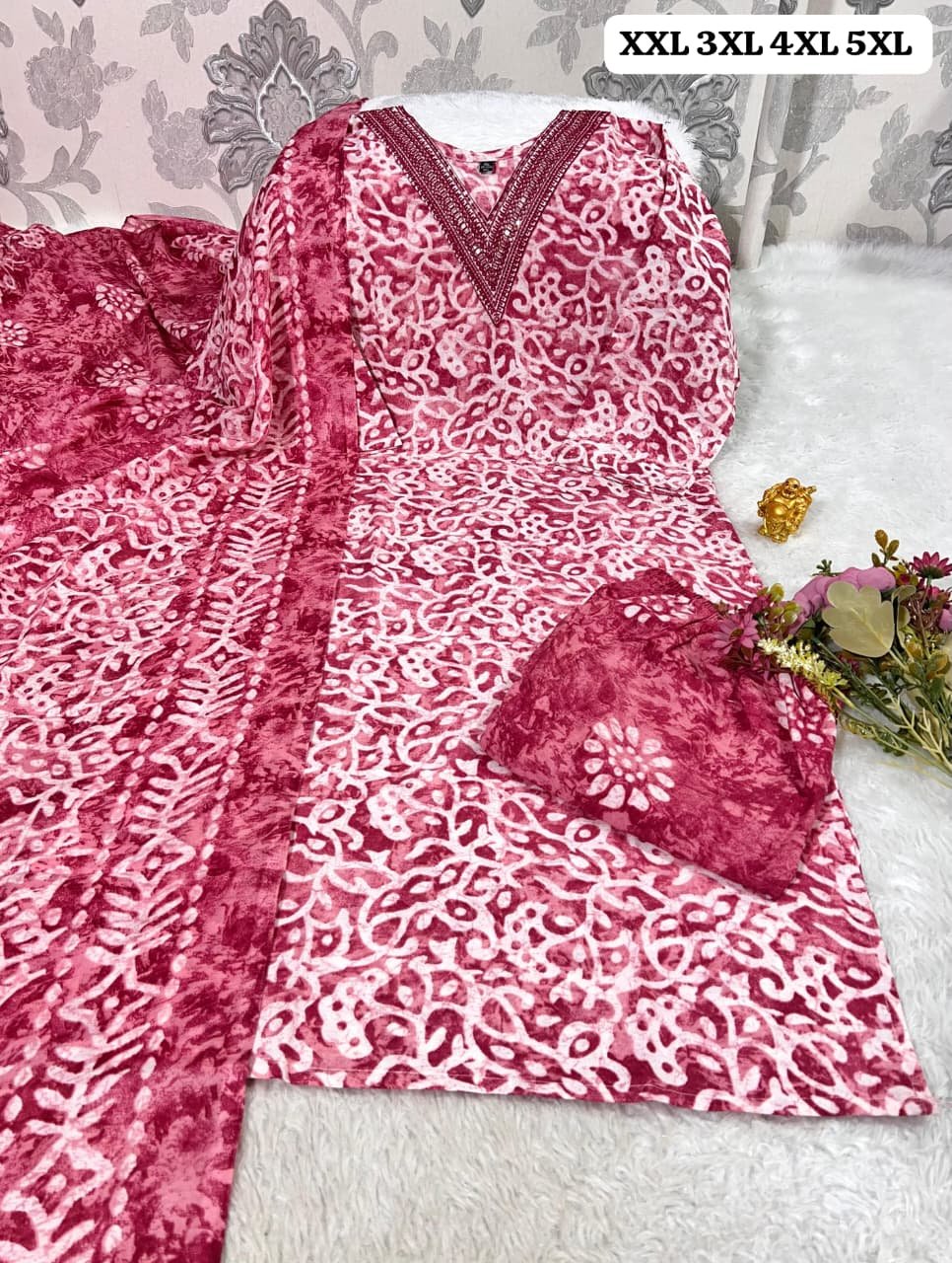 Cotton kurti pant printed duppata set with work patti on neck🪡 - Image 7