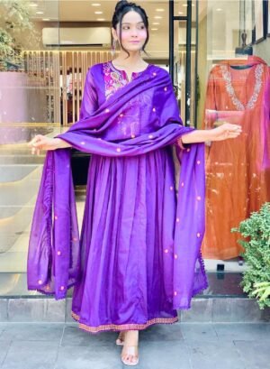 💜 💜 Royal Purple 3 Pcs Embroidered Gown Set 💜 💜 When Elegance Meets Tradition in a Shade That Turns Heads...