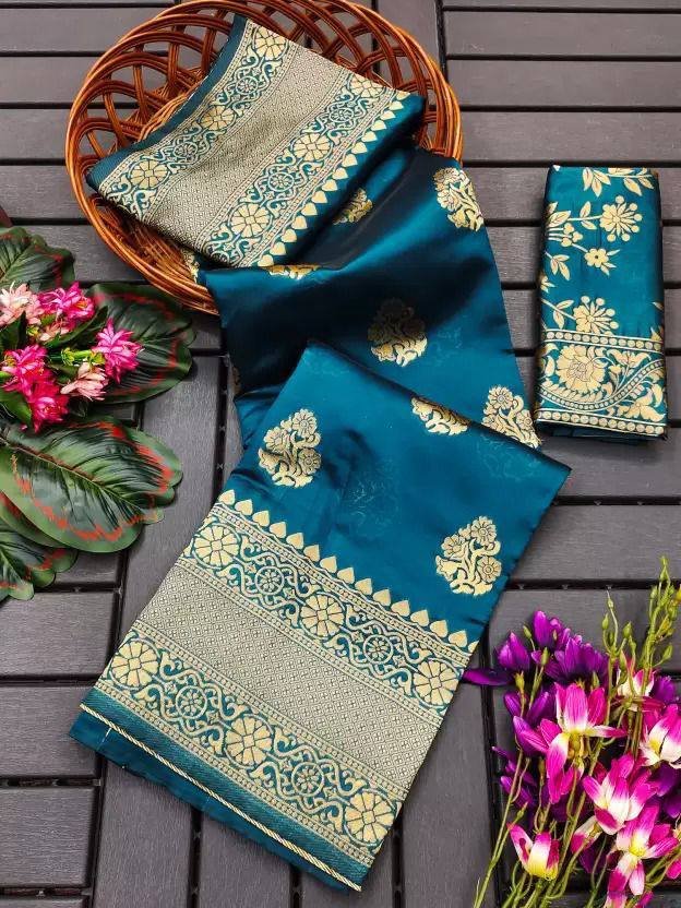 Silk Saree from the LAZUKI store is adorned with beautiful Zari work in form of traditional motifs. This beautiful saree is elegantly decorated with gorgeous Solid Jacquard weave that gives a perfect look to the outfit. - Image 2