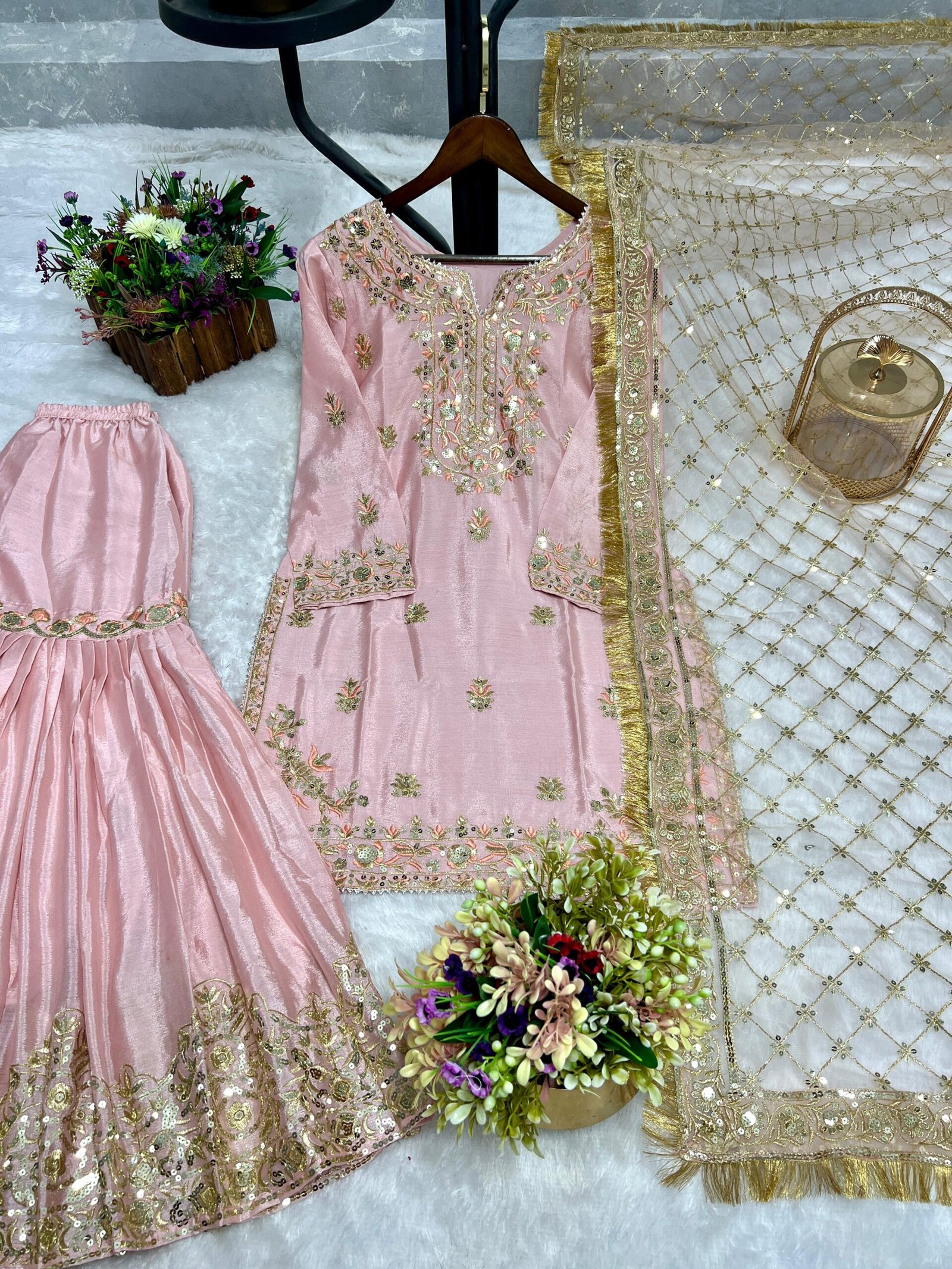🧚🏻 UPCOMING NEW READY TO WEAR COLLECTION 3 PIECE FANCY KURTI WITH BEAUTIFUL SHARARA AND HEAVY DUPATTA 👗 - Image 2