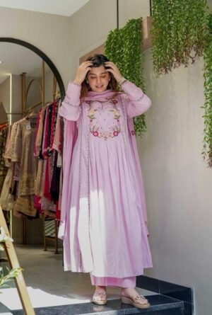 This Pair made From pure Chanderi SILK With Attractive Goergeous Embroidered Work And Duptta