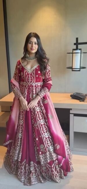 👗 Category: Women’s Ethnic Wear