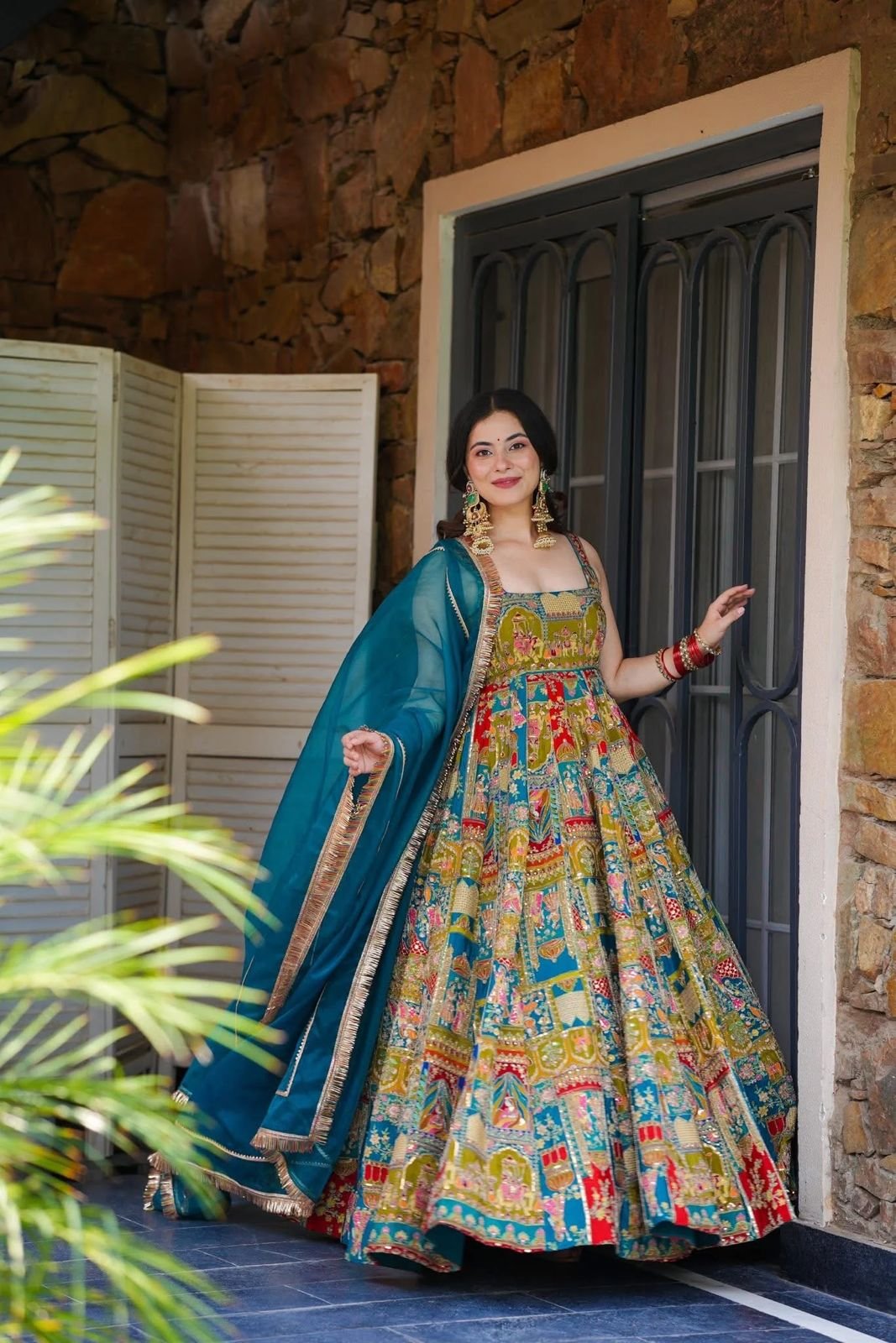 With Ri8 Fashion Every women would be FLAME🔥 You gonna love elegance with Modern touch ,Here we Presenting Exclusive shoot Design 🌸