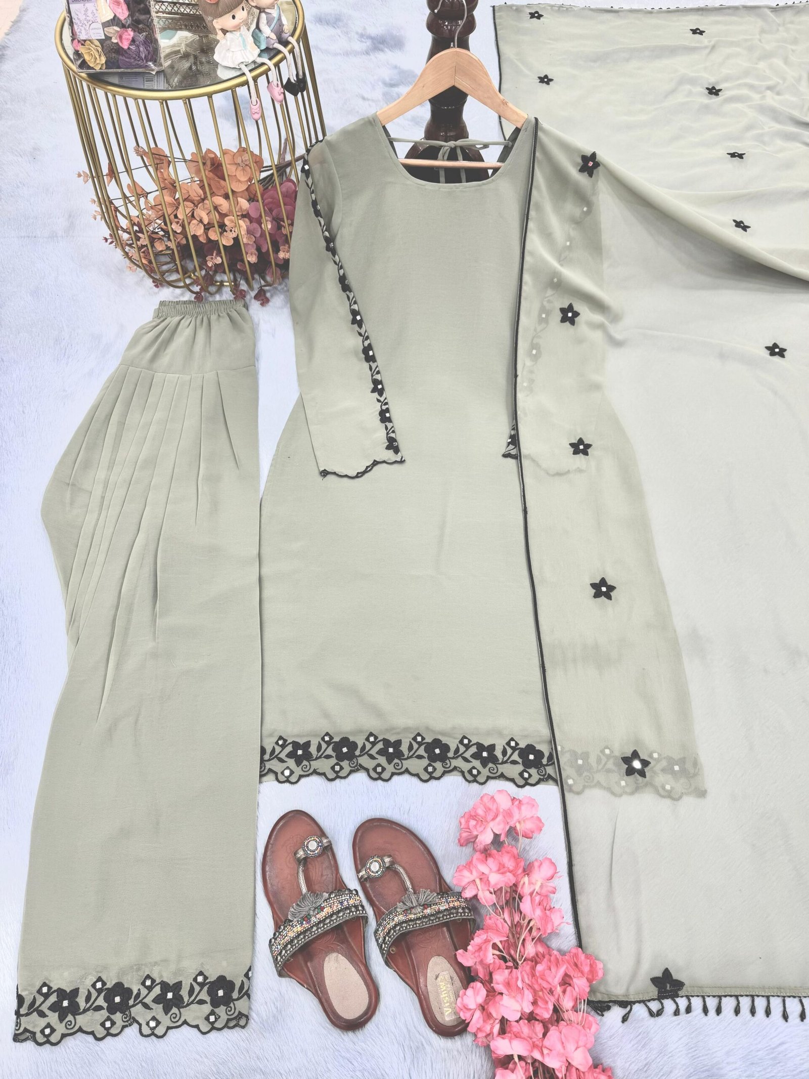 👗Launching New 🦋 Đěsigner Party Wear Look top with farshi plazzo - Image 3