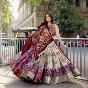 ❤️💐AK SERIES PRESENTING NEW TRENDING NAVRATRI SPECIAL CHANIYA CHOLI💐❤️