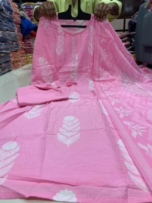 Alternative view of 🪷🪻 FESTIVAL SPECIAL DHAMAKA DESIGNER COLLECTION 🪻🪷  For all the stylish ladies out there, who want something simple, sophisticated and traditional