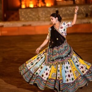 ❤️💐AK SERIES PRESENTING NEW TRENDING NAVRATRI SPECIAL CHANIYA CHOLI💐❤️