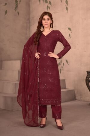 Elegance in Simplicity 🌸 This maroon straight-cut suit with delicate detailing and a matching dupatta is the perfect blend of grace and sophistication. Subtle yet stunning for any occasion. ✨💃