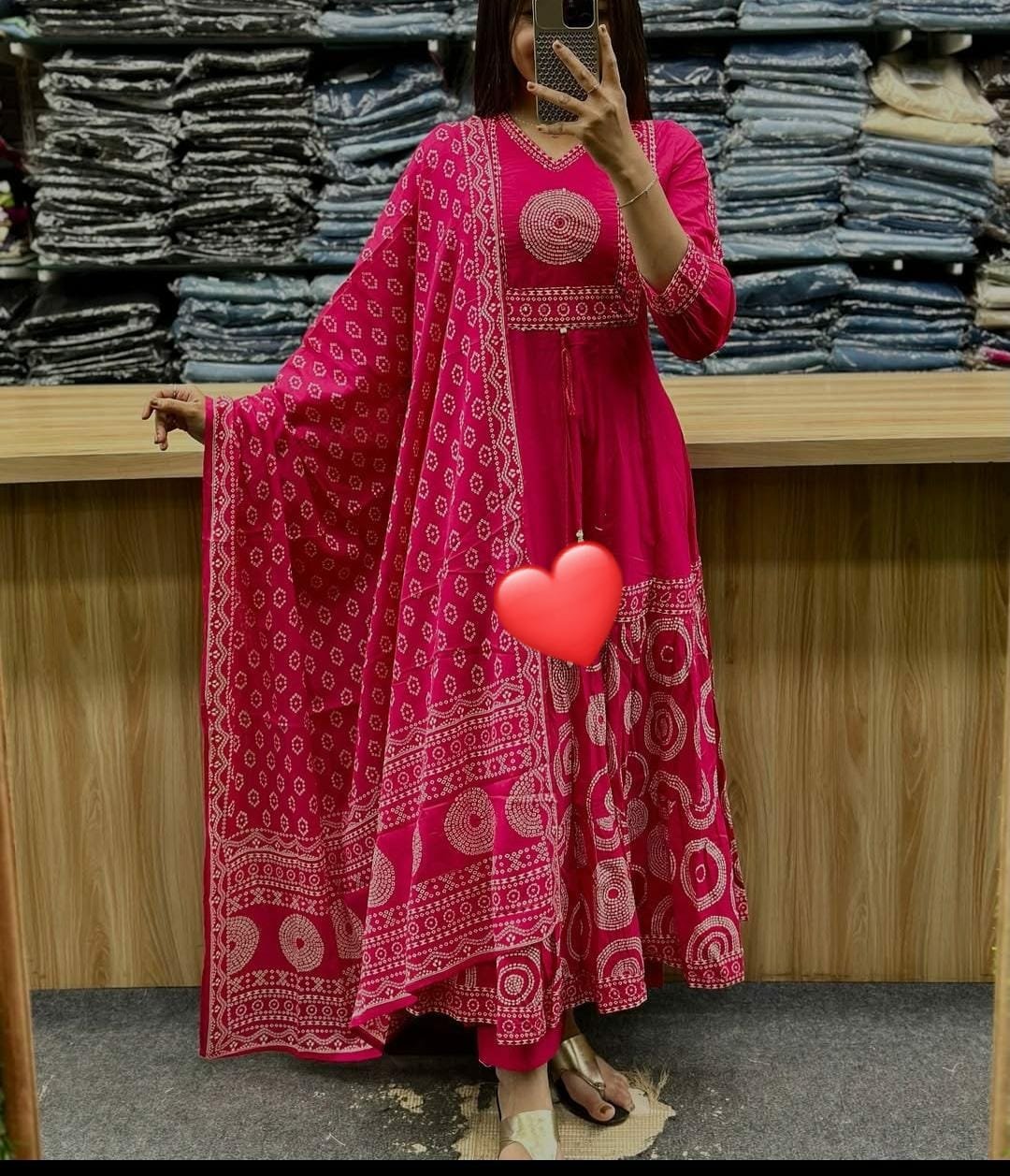 Anarkali kurta set For a festive gathering, you’ll can opt for our Tier pattern with beutiful work on yoke Anarkali kurti Set..❤️ For all the stylish ladies out there, who want something simple, sophisticated and traditional