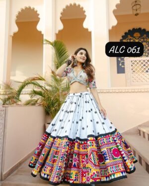 ❤️💐PRESENTING NEW NAVRATRI SPECIAL DESIGNER PRINTED & EMBROIDERIED LAHENGA CHOLI💐❤️