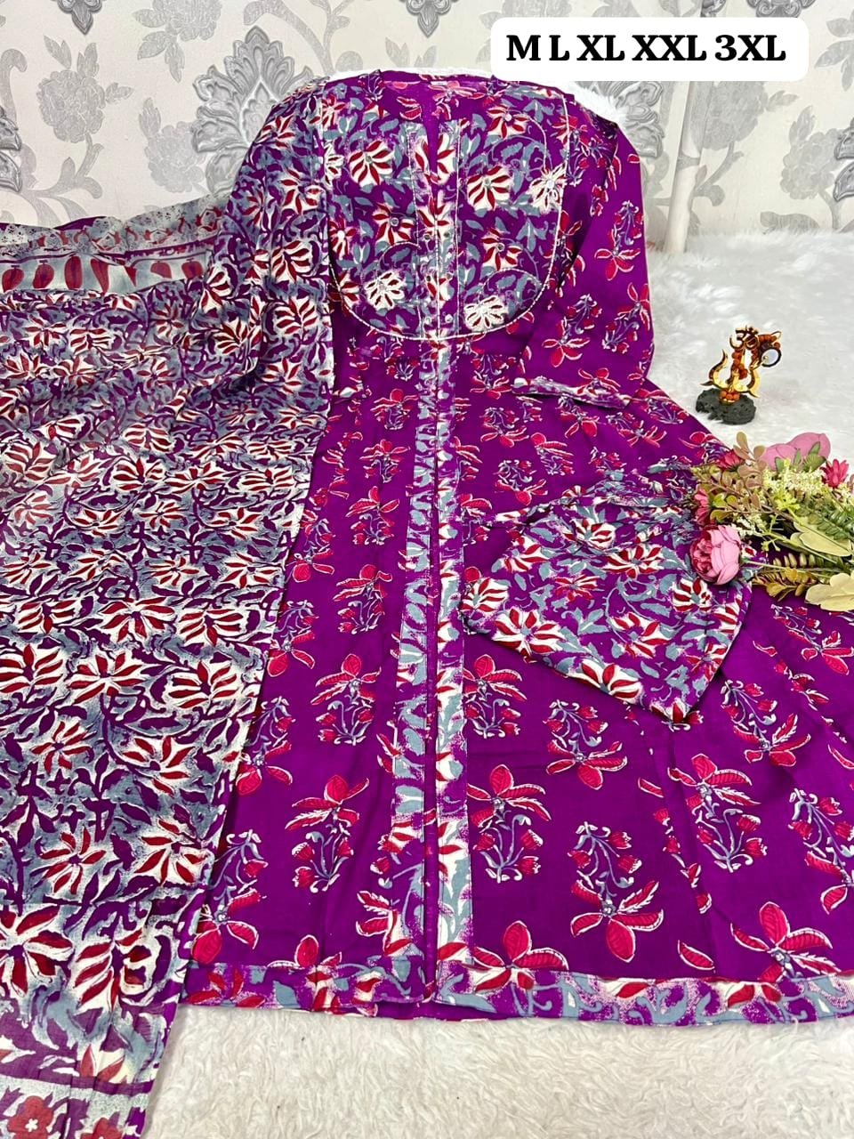 : Elegant Purple Anarkali Kurti jisme khoobsurat floral hand-block print ya screen print ka kaam hai. - Image 2