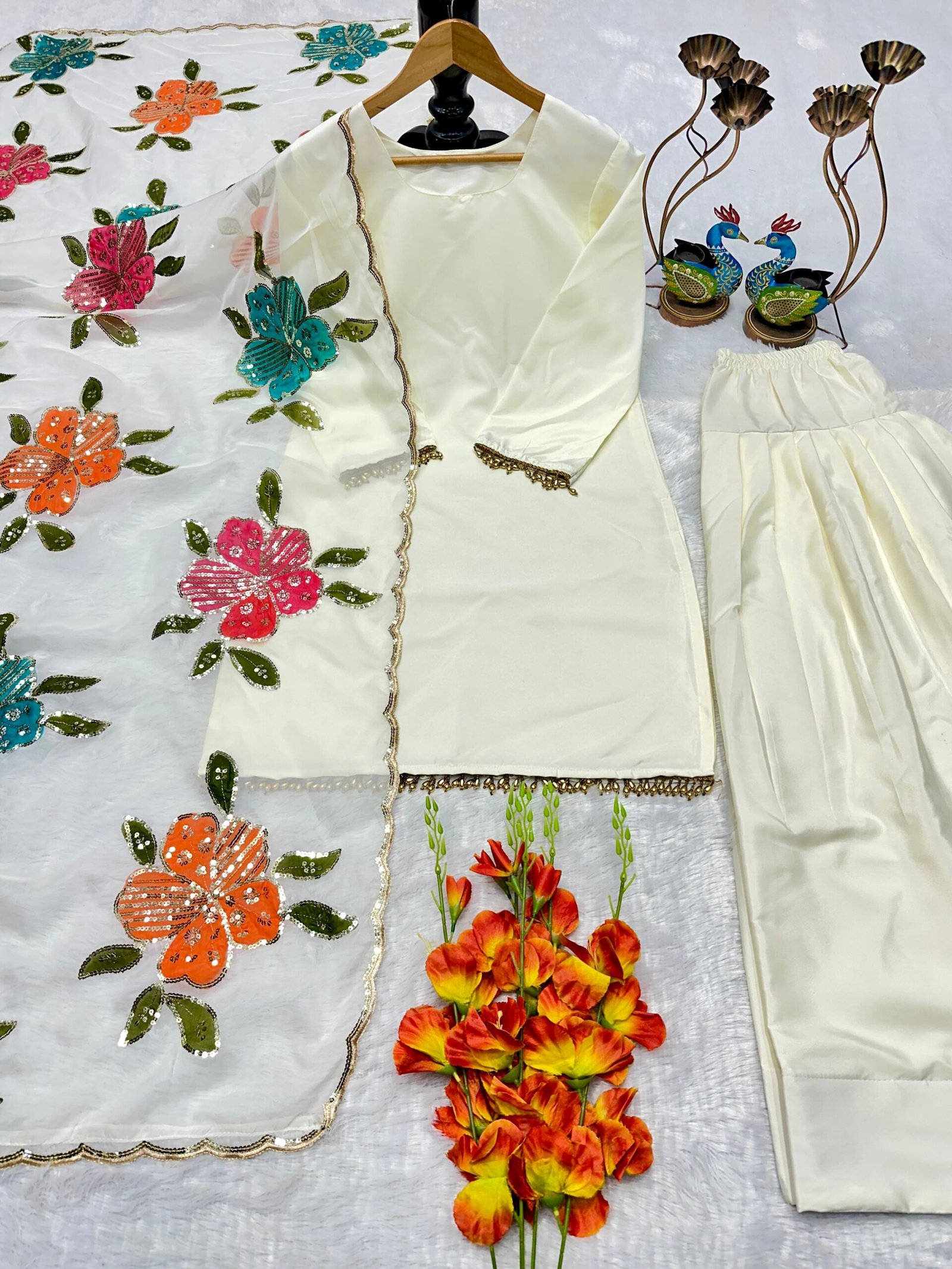 AK*LUNCHING NEW ĐĚSIGNER PARTY WEAR TOP AND FARSI SALVAR. WITH FANCY DUPPATA WITH EMBROIDERY WORK - Image 2