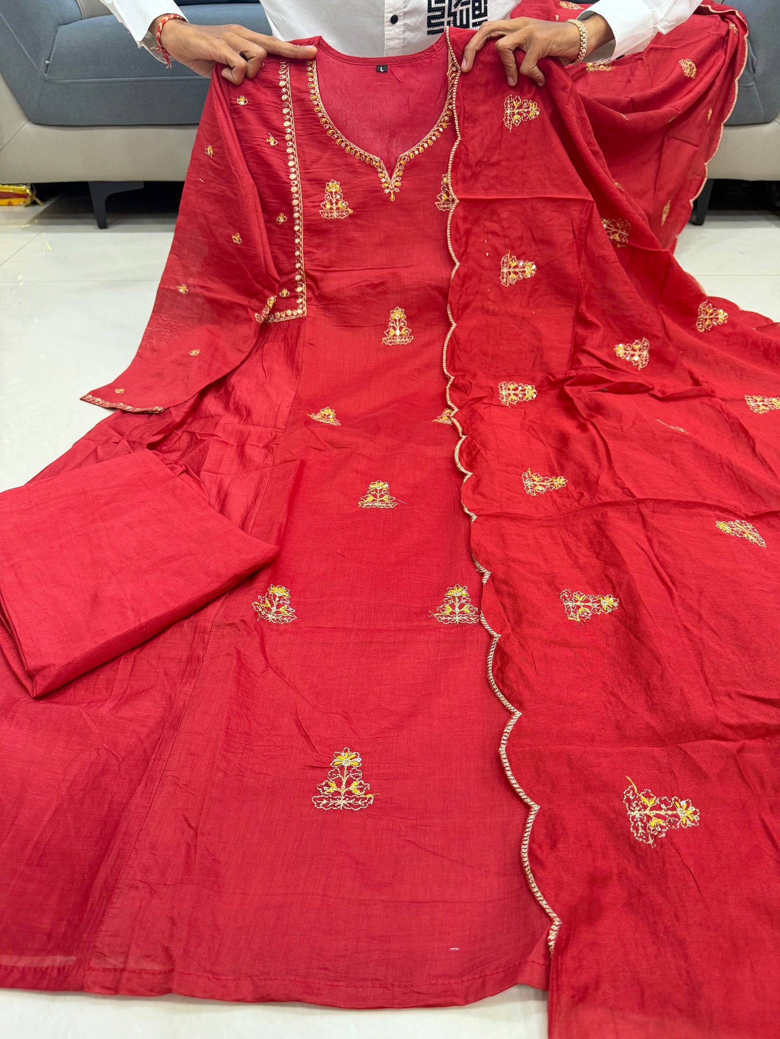 Name :- PARI - Image 2