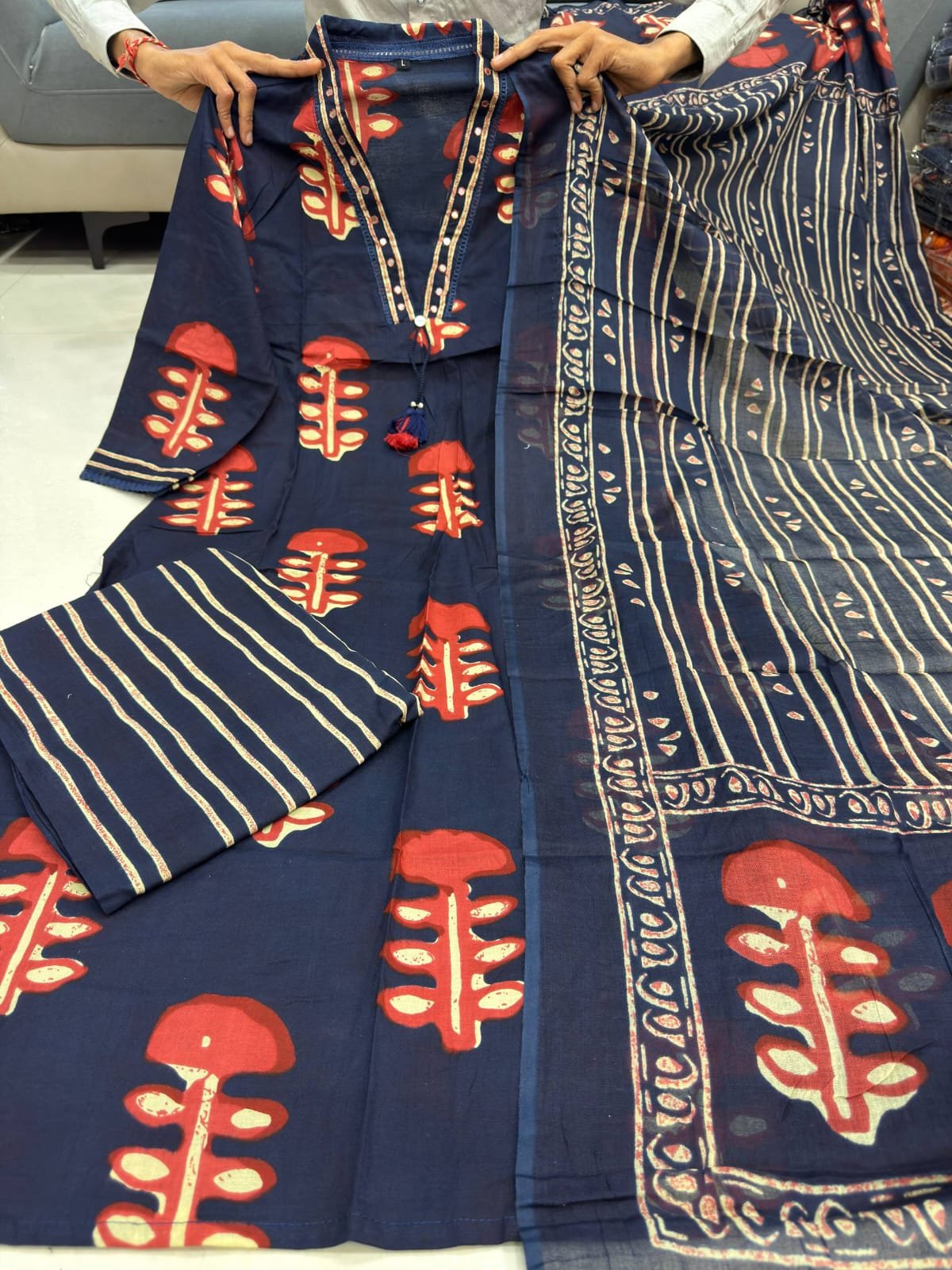 NEW ARIVELLS PURE COTTON 60 60 SUIT SET - Image 2