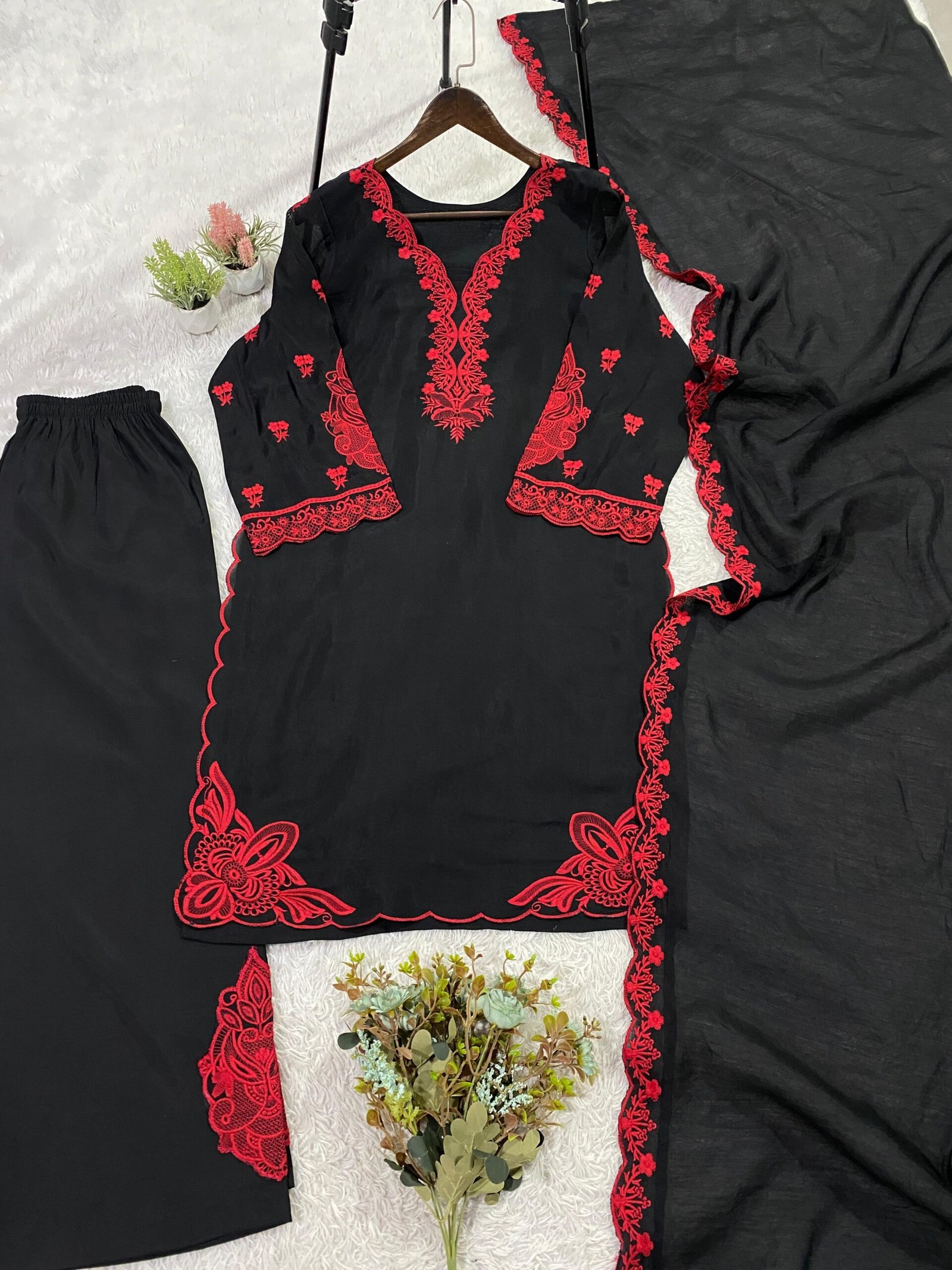 HANIA AMIR INSPIRED THIS SUMMER SEASON WEAR PAKISTANI SUIT WITH EMBROIDERED TOP, PLAZZO AND DUPATTA - Image 2