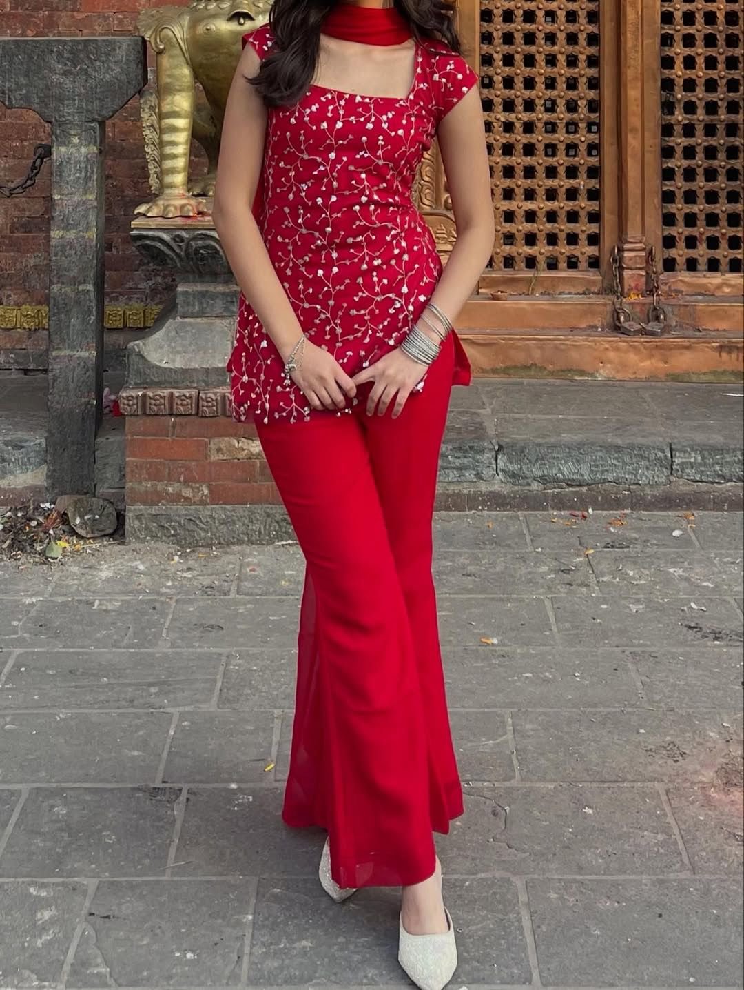 Designer Timeless 90’s Style iconic Set – Elegant Ethnic Wear Crafted in Classy Tones with Premium Fabric & Detailing