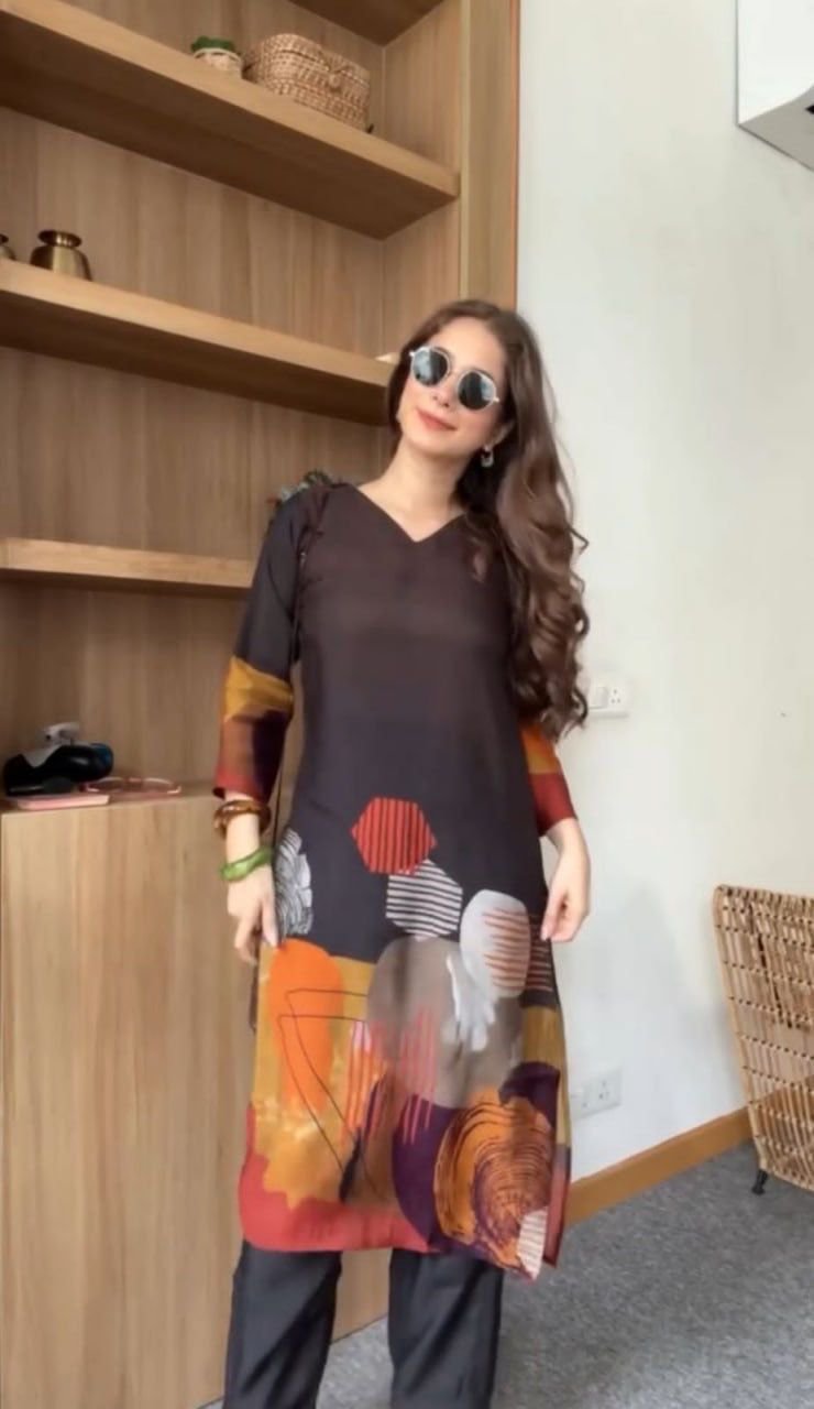 AK collection is Launching New Festival kurti pant