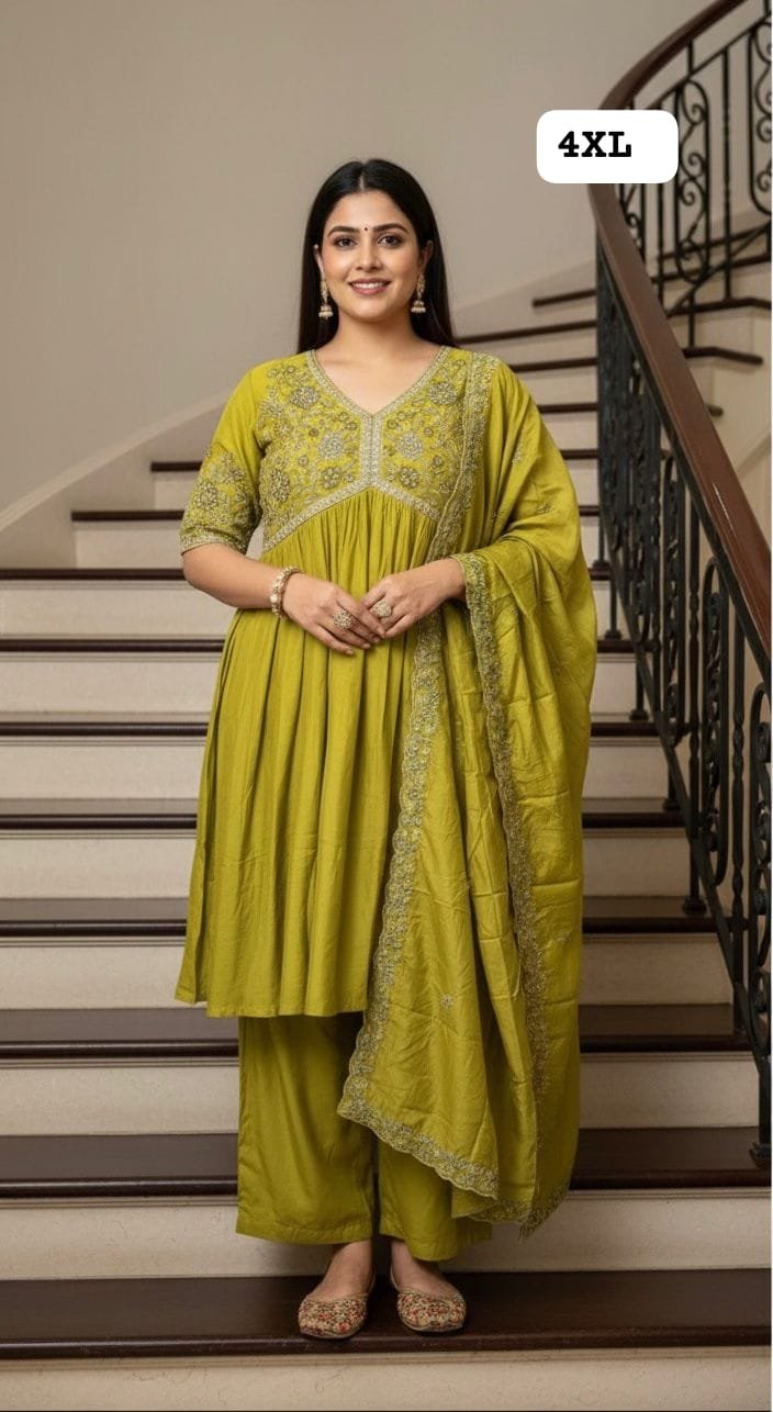 Don't wear what fashion designers tell you to wear. Wear what they wear - Image 5