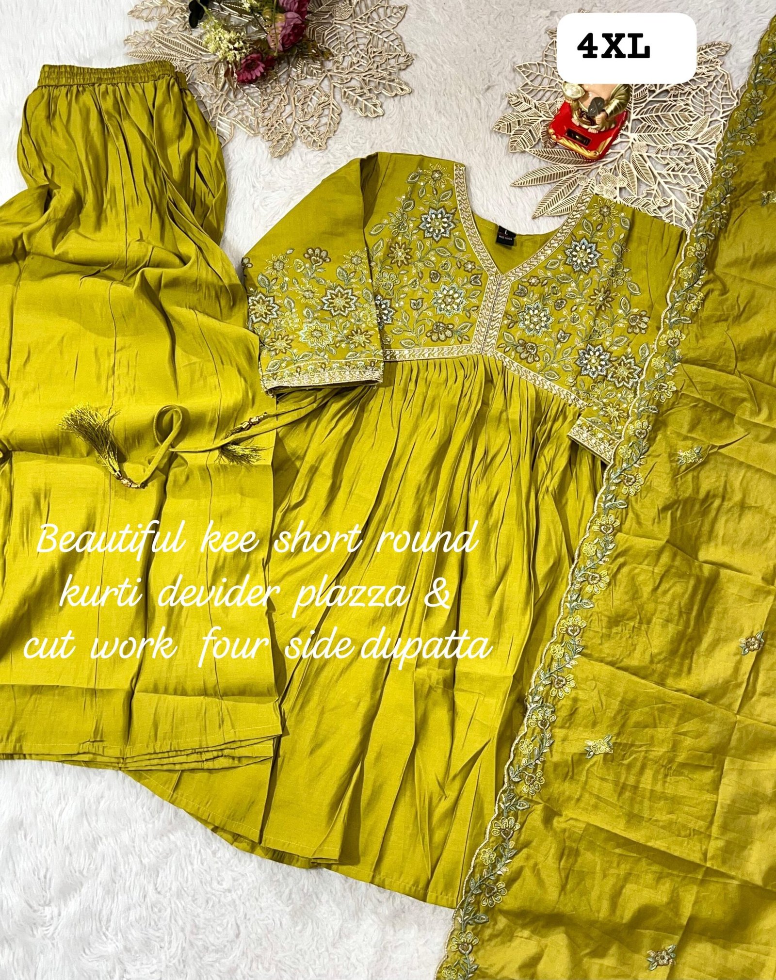 Don't wear what fashion designers tell you to wear. Wear what they wear - Image 6