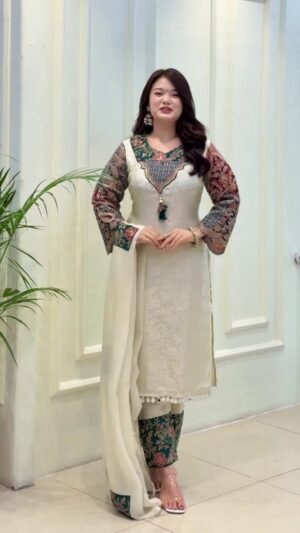 Featuring Beautiful Suit Sets in Pure Banarasi Suit Set Top pent with Beutiful Banarasi duppta , it is beautifully decorated desgins and hand zari wiving Jequard with Full Handwork Nack