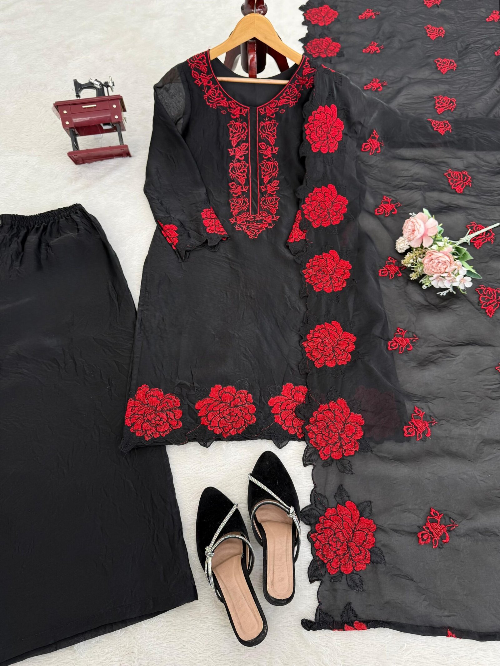 Introducing the All-New 5000 Series – Premium Elegance, One Level Up! Style Code: 6007 Step into effortless charm with our exclusive 3-piece set – crafted for comfort, stitched with grace.