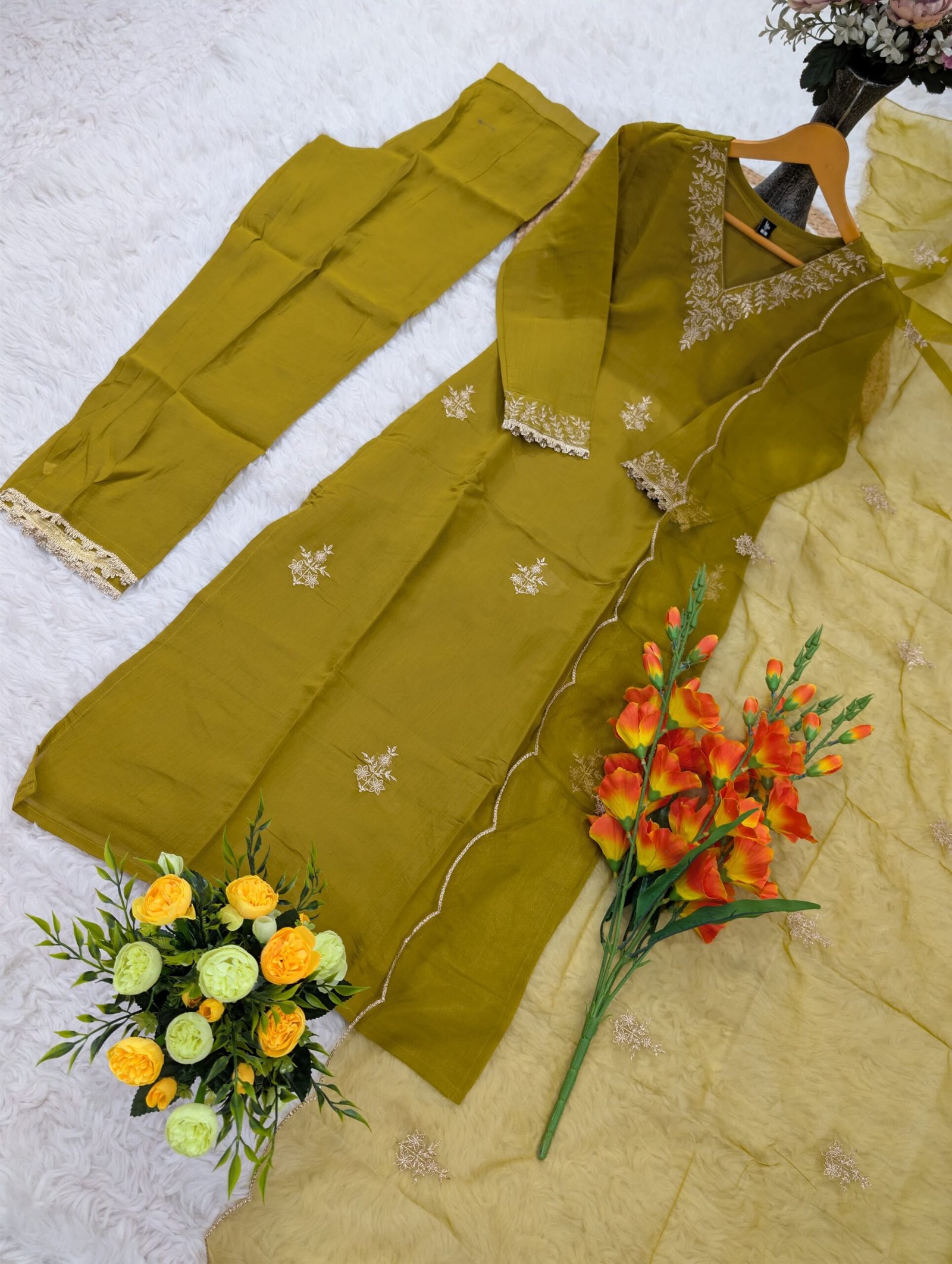 STITCHED SHIVAM COLLECTION PRESENT..... WOMEN'S PURE VISCOSE MAL CHANDERI KURTA SET'S SAHIBA PURE VISCOSE MAL CHANDERI WITH SEQUENCE EMBROIDERY WORK - Image 4