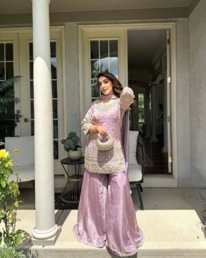 STITCHED AK 1402  ENHANCE THE BEAUTY OF YOUR WARDROBE WITH THIS NEWLY LAUNCHED KURTI-PLAZZO SET