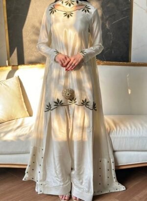 stitched AK:-095 AK LUNCHING NEW ĐĚSIGNER PARTY WEAR TOP AND FARSI SALVAR. WITH FANCY DUPPATA WITH  EMBROIDERY WORK