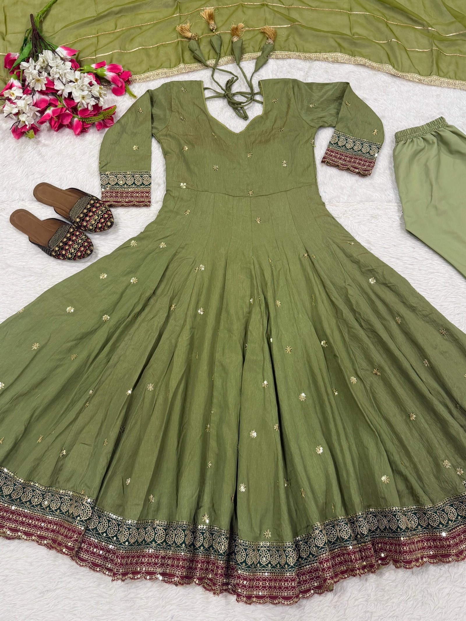 stitched Presenting New Đěsigner Anarkali Suit In New Fancy Style (AK-5061) - New Anarkali Suit - Image 2