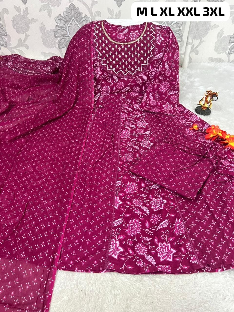 stitched Elegant Purple Anarkali Kurti jisme khoobsurat floral hand-block print ya screen print ka kaam hai. - Image 3