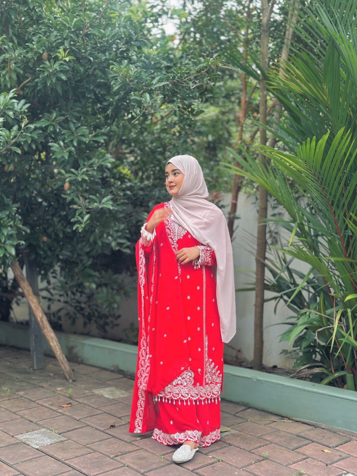 stitched DESIGNER WEAR SEQUENCE EMBROIDERY ON FOX GEORGETTE FABRIC TOP AND PLAZZO WITH DUPATTAD.NO :- AK-7073