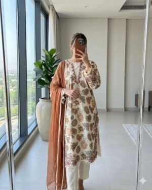 stitched NEW LAUNCH AFFORDABLE VARIANT EXQUISITE PAKISTANI SADABAHAR INSPIRED 3 PC WEAR