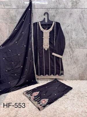 Alternative view of stitched New Catalogue in pakistani...