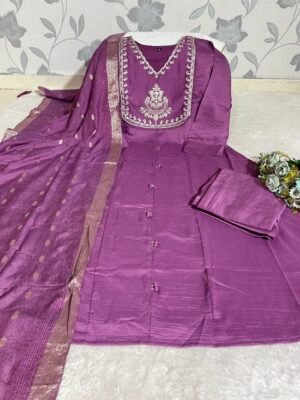 Alternative view of stitched Anarkali kurta set For a festive gathering, you’ll can opt for our Kali pattern with beutiful work on yoke Anarkali kurti Set..