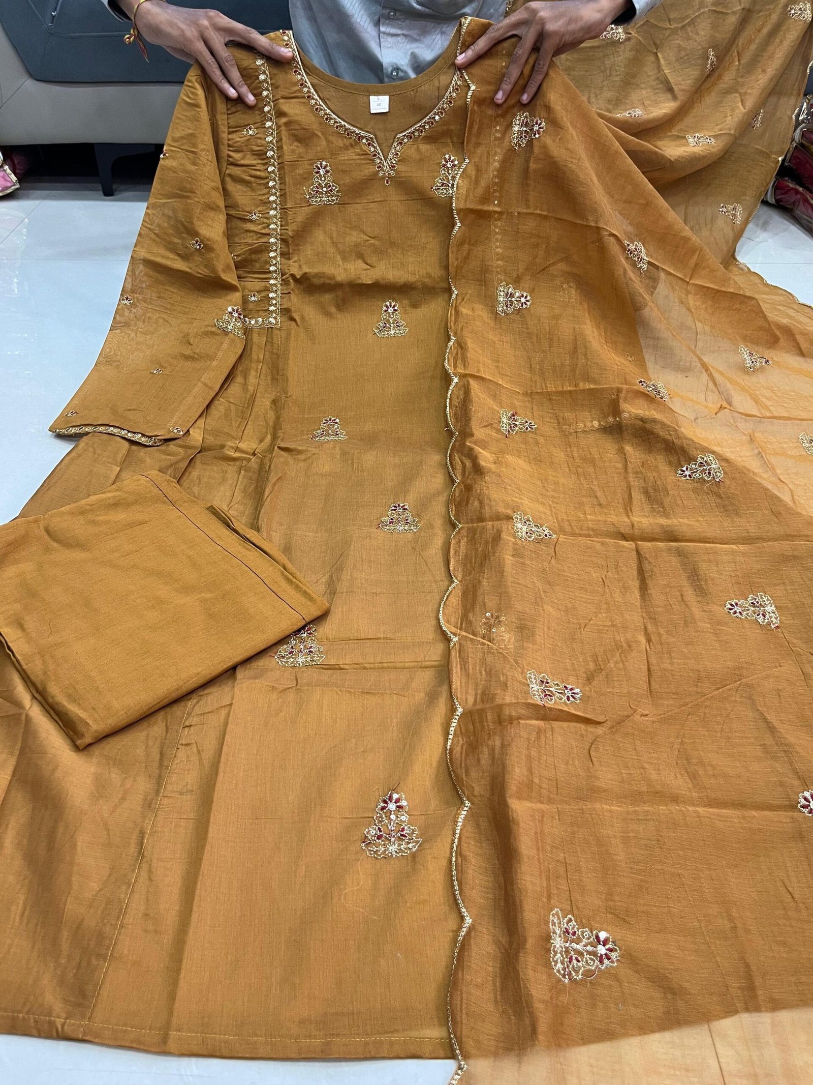 stitched NEW ARIVELLS SUMMER SPECIAL PURE MUL CHANDERI 3 PIECE SUIT SET - Image 2