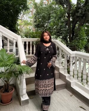 stitched AK 1386  ENHANCE THE BEAUTY OF YOUR WARDROBE WITH THIS NEWLY LAUNCHED KURTI-PLAZZO SET