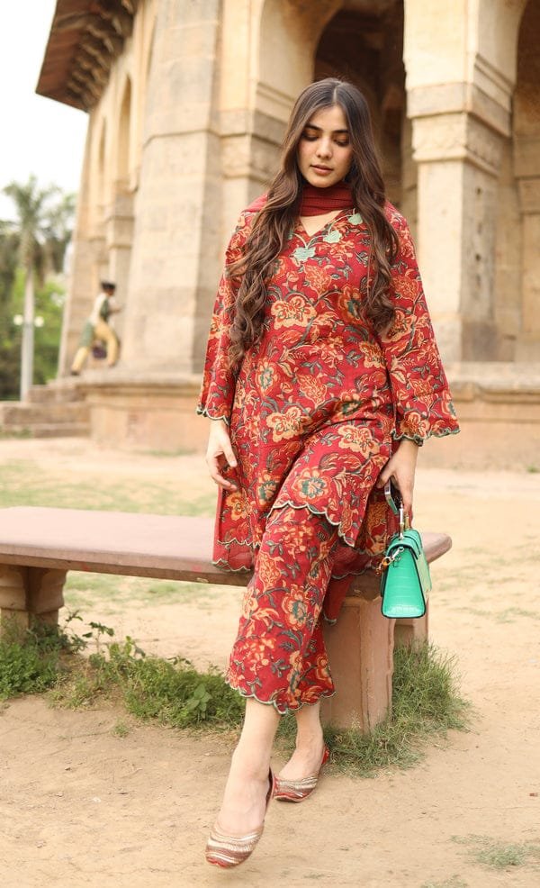 stitched NEW ARIVELLS PURE COTTON 60 60 SUIT SET Name :- SOMIYA BRENDED COLLECTION