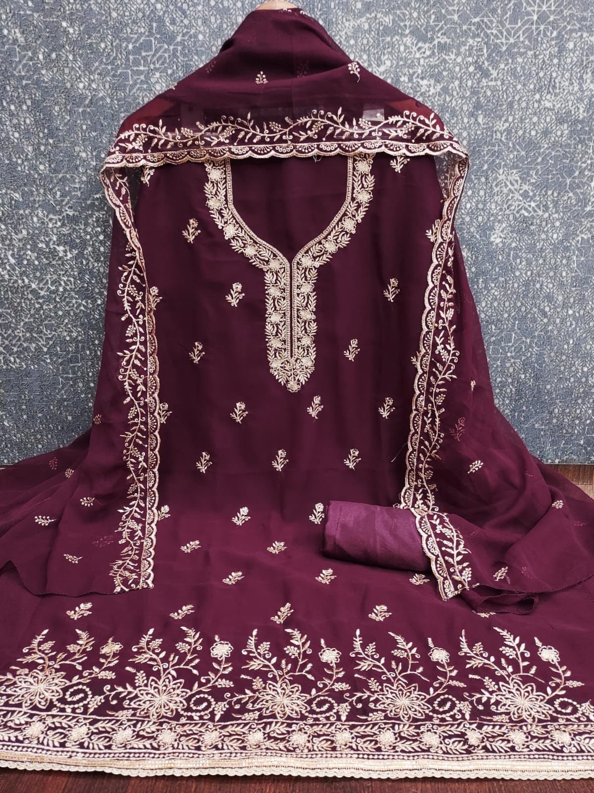semi stitched ORIGINAL GEORGETTE WORK (2 MTR ) - Image 5