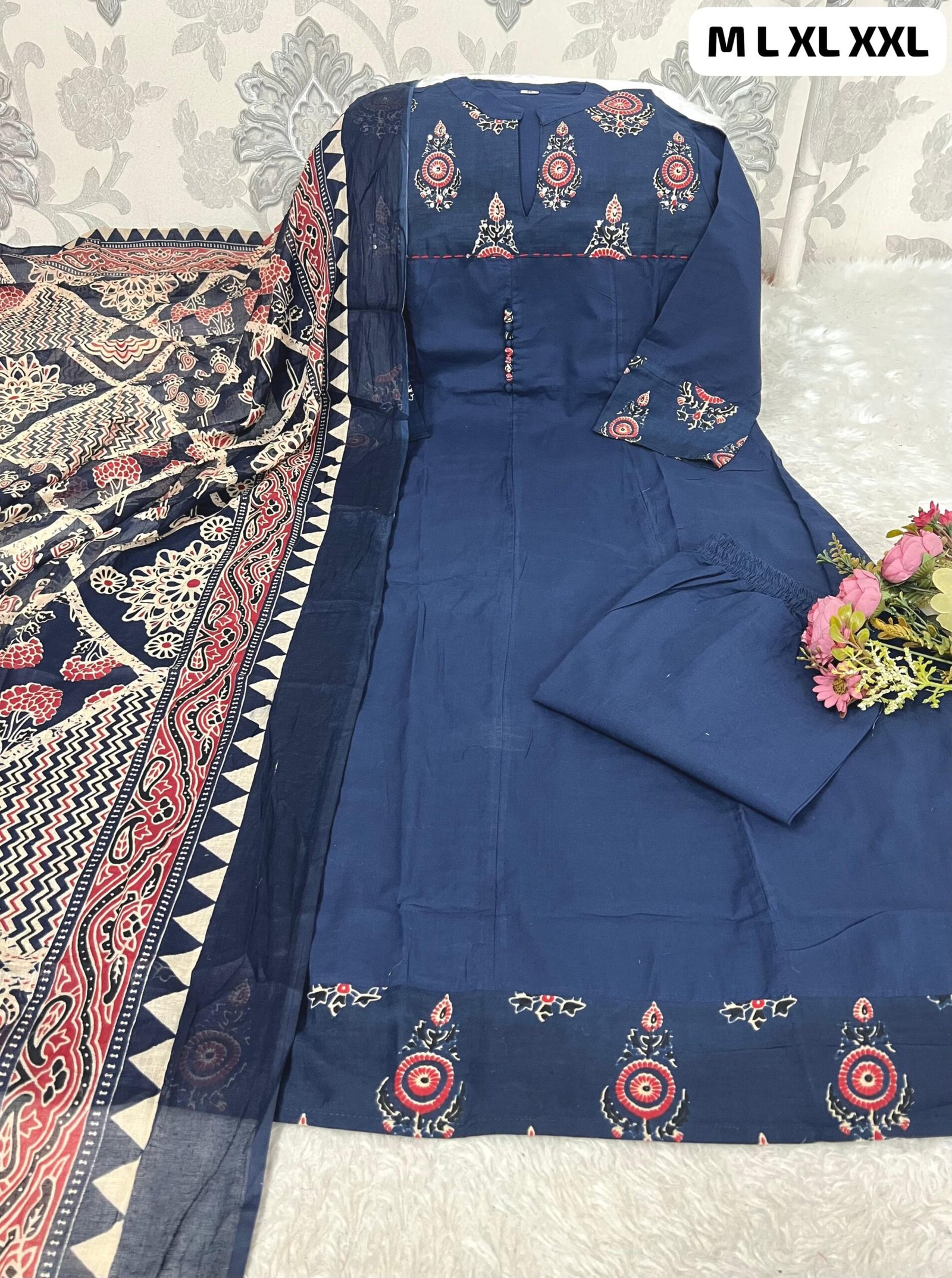 stitched Look straight out of a dreamy movie set as you turn around and walk in this elegant flaired suit ! The perfect of traditional wear* - Image 4