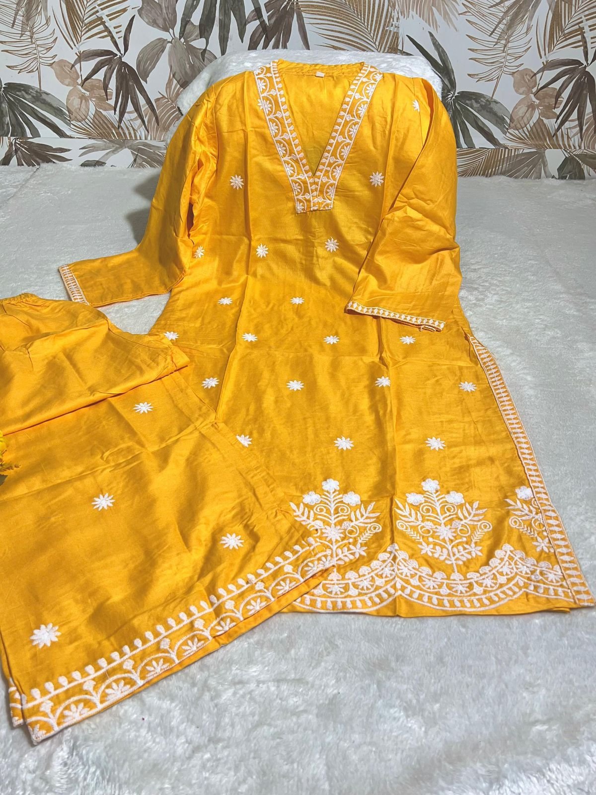 stitched LAKHNAVI CORCET ON DEMAND AK 1001 PURE REYON FABRIC WID LAKHNAVI STYLE WORK - Image 8