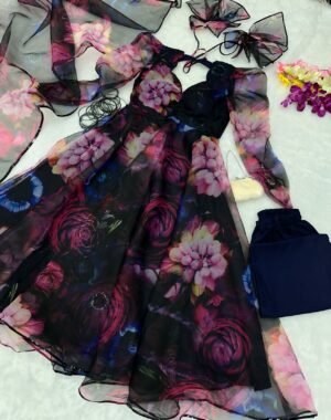 Alternative view of stitched You gonna love elegance with Modern touch ,Here we Presenting Exclusive own modeling Real shoot Design  Product code : AK :129
