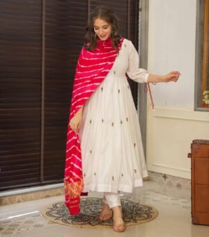 NEW PAYAL ANARKALI  Fabric:-Chanderi Silk :Stitch