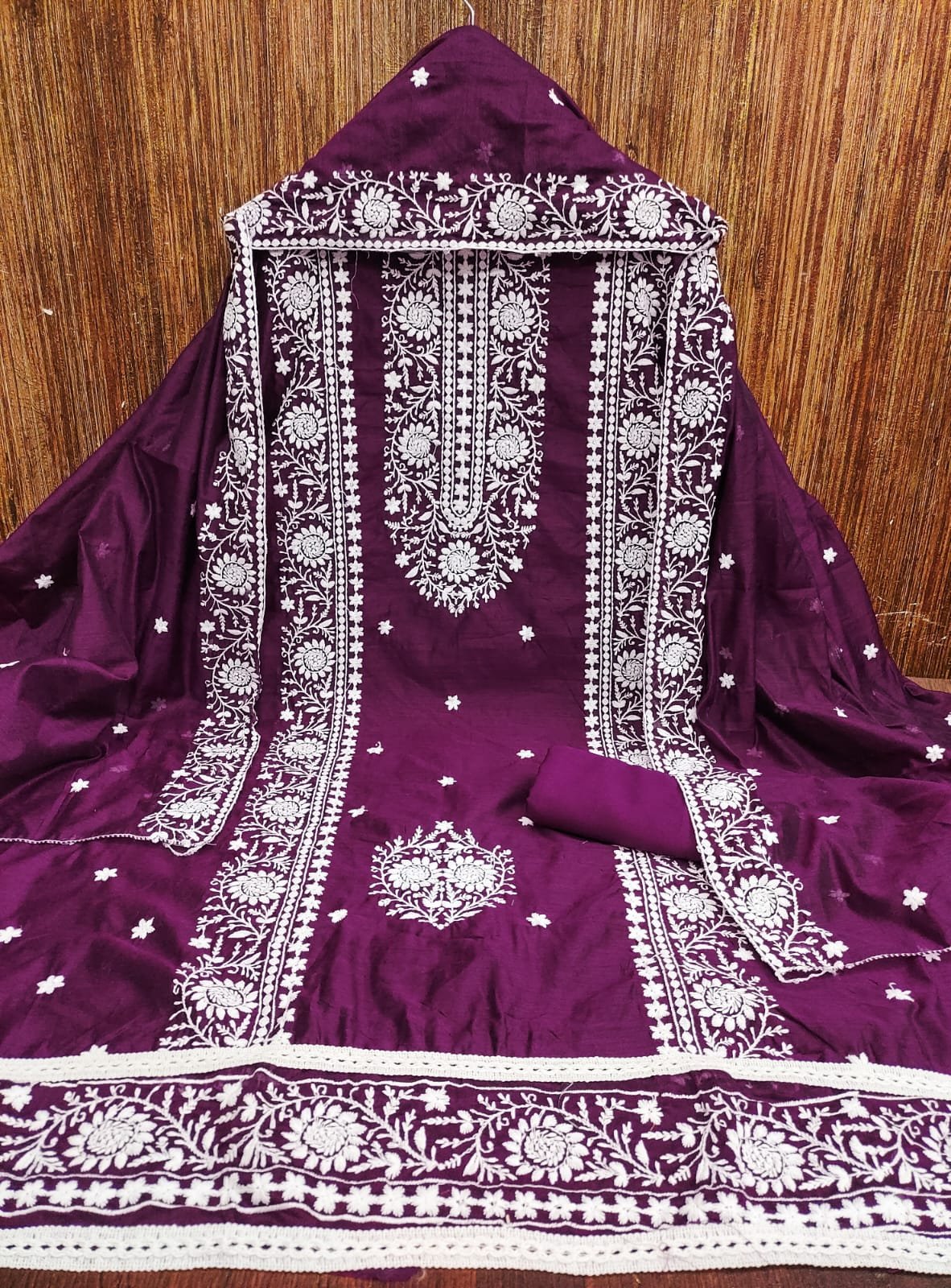 ʙʟᴏᴄᴋʙᴜsᴛᴇʀ ʜɪᴛ ᴄᴏʟʟᴇᴄᴛɪᴏɴs Designer Unstitched Kurta Pant Dupatta Set - Image 2