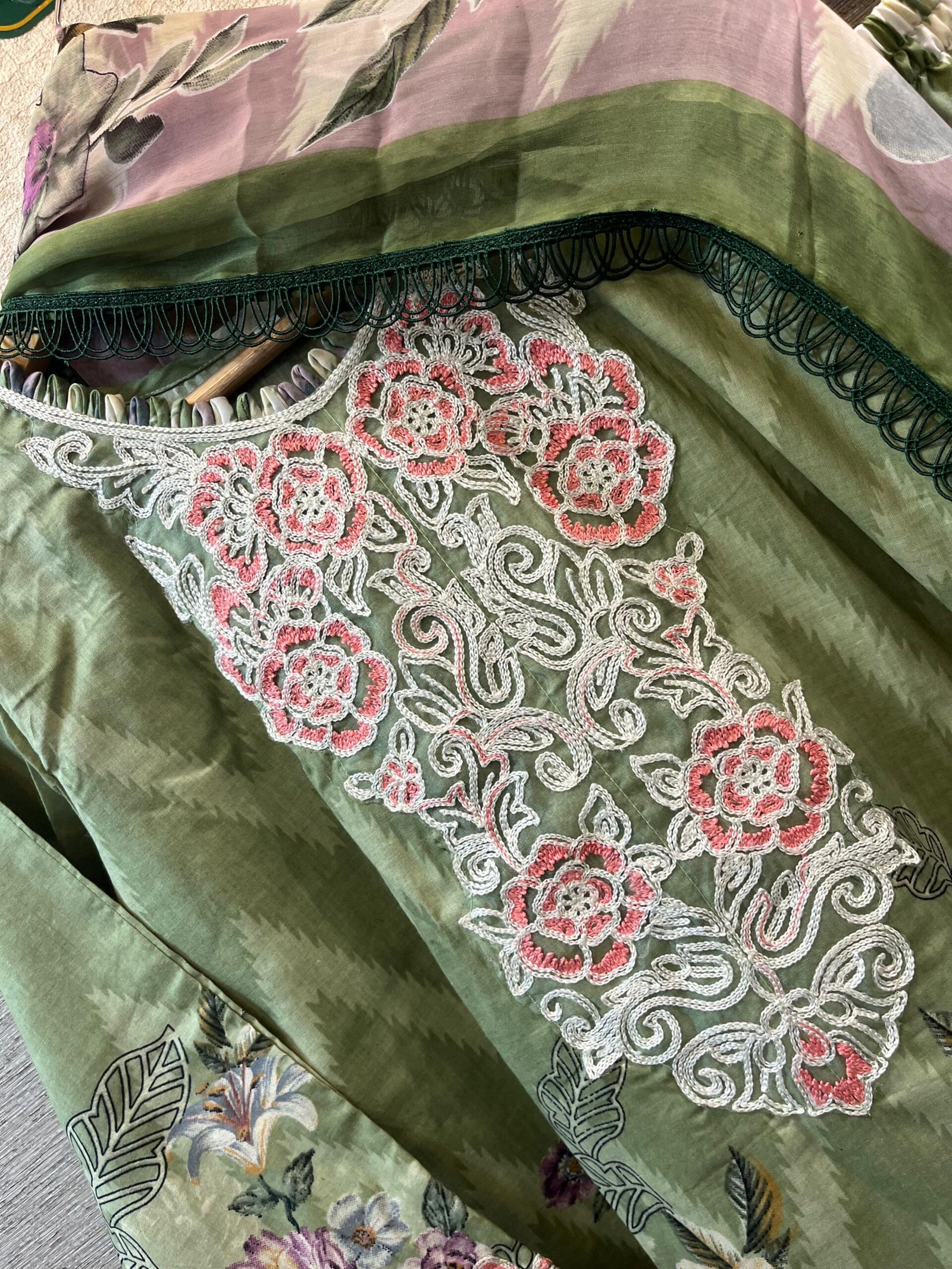 FULL STITCHED COTTON TOP WITH PATCH ON NECK WITH FANCY STYLING IN SLEEVES AND DAMAN - Image 4